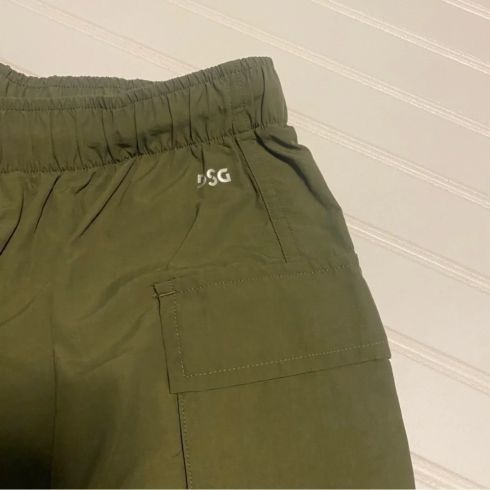 DSG Women’s Olive Shorts with Pockets and Drawstring Size Medium